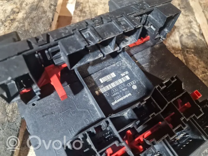 Volkswagen Caddy Fuse module 3C0937049E