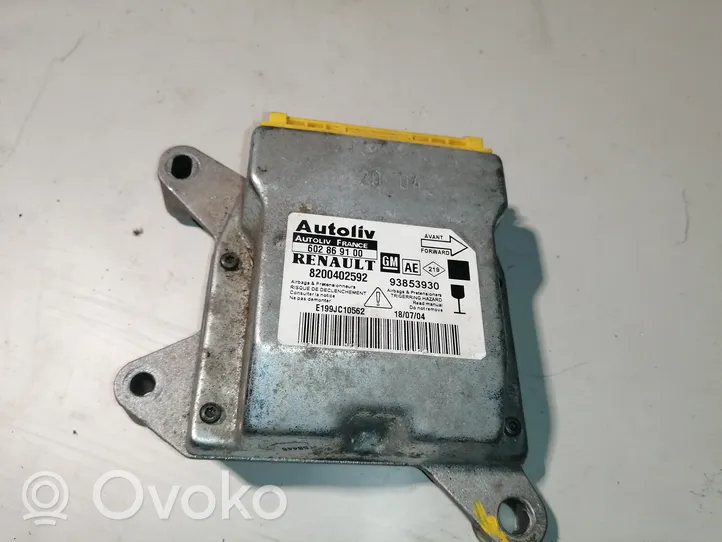 Opel Vivaro Module de contrôle airbag 8200402592