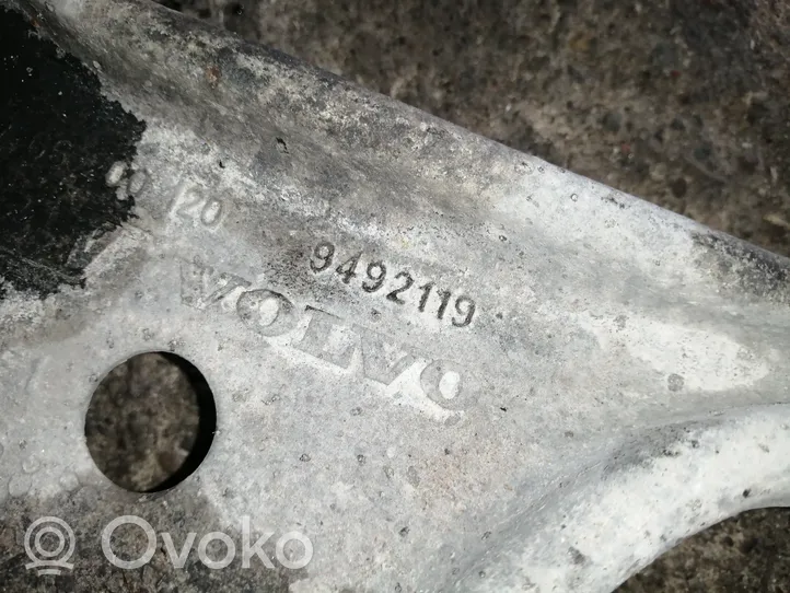 Volvo V70 Braccio di controllo sospensione anteriore inferiore/braccio oscillante 9492119