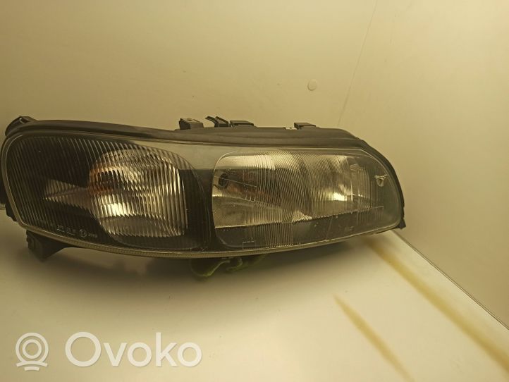 Volvo V70 Headlight/headlamp 89006877