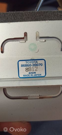 Toyota Avensis T250 Antenos stiprintuvas 8686020070