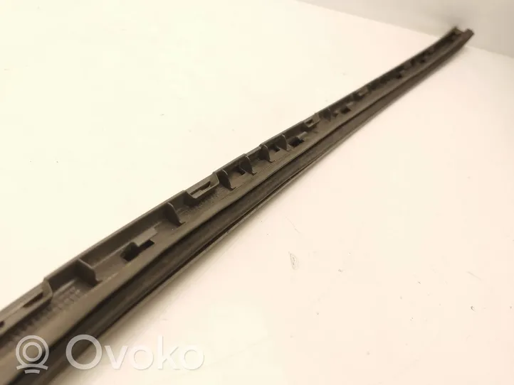 Mercedes-Benz E W212 Windshield trim A2126900982