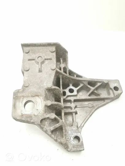 Volvo XC90 Engine mounting bracket 6G926P096ED