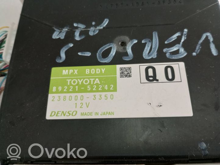 Toyota Verso Boîte à fusibles 89221-52242