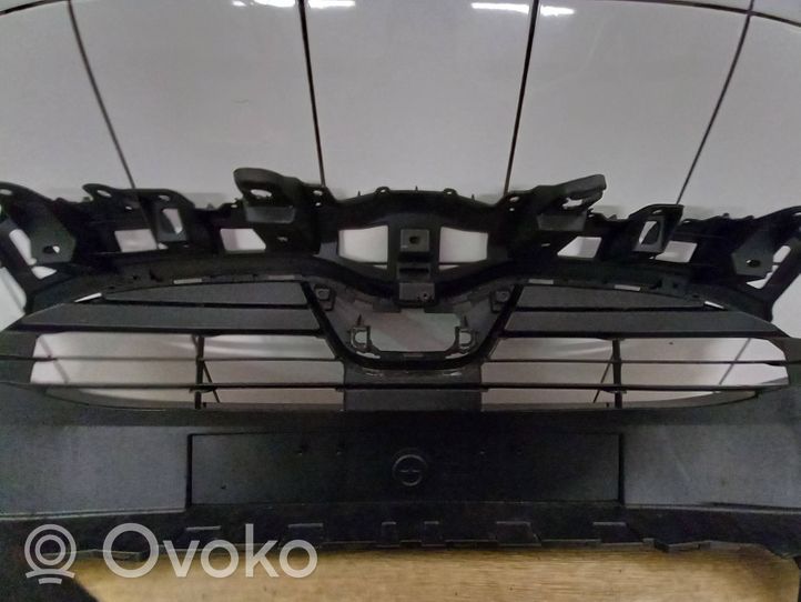 Toyota Yaris XP210 Griglia superiore del radiatore paraurti anteriore 53101K0010
