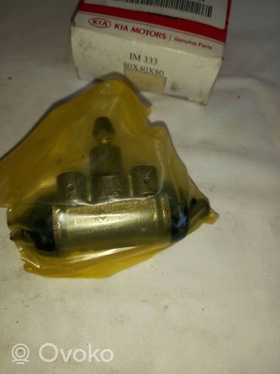 KIA Rio Tylny cylinder hamulcowy 0K30A26610