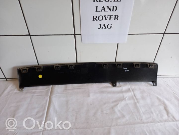 Land Rover Defender Takapuskurin alaosan lista L8B219K809A