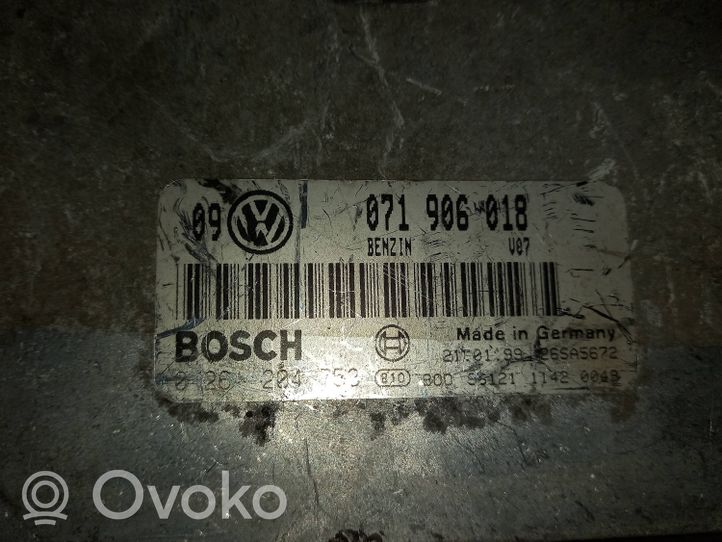 Volkswagen Bora Unité de commande, module ECU de moteur 071906018