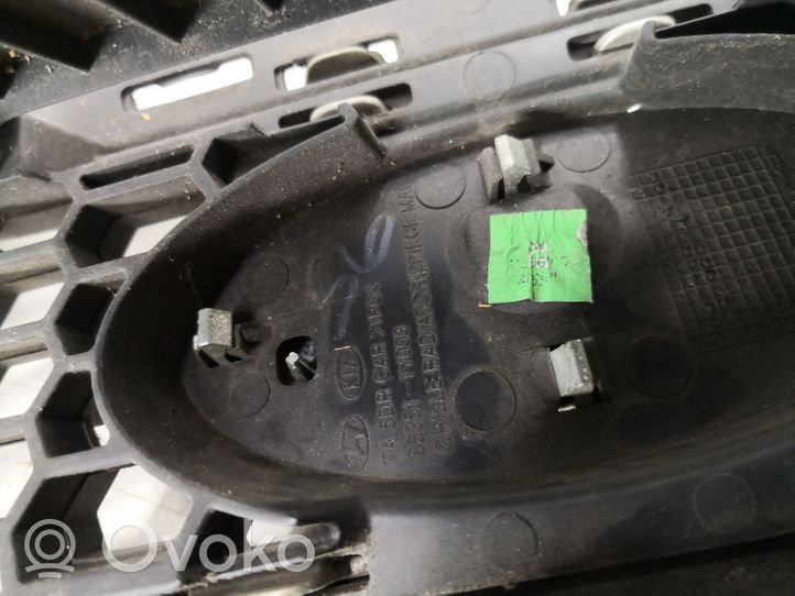 KIA Picanto Griglia superiore del radiatore paraurti anteriore 863511Y000