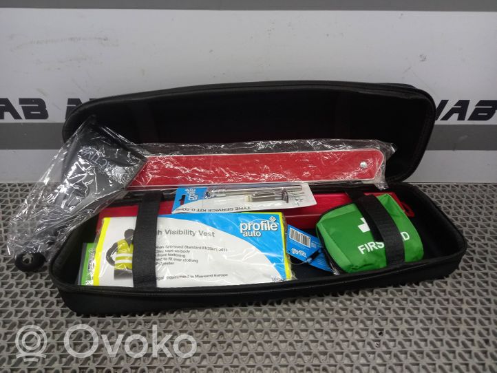 Renault Megane IV Trousse de premiers secours 