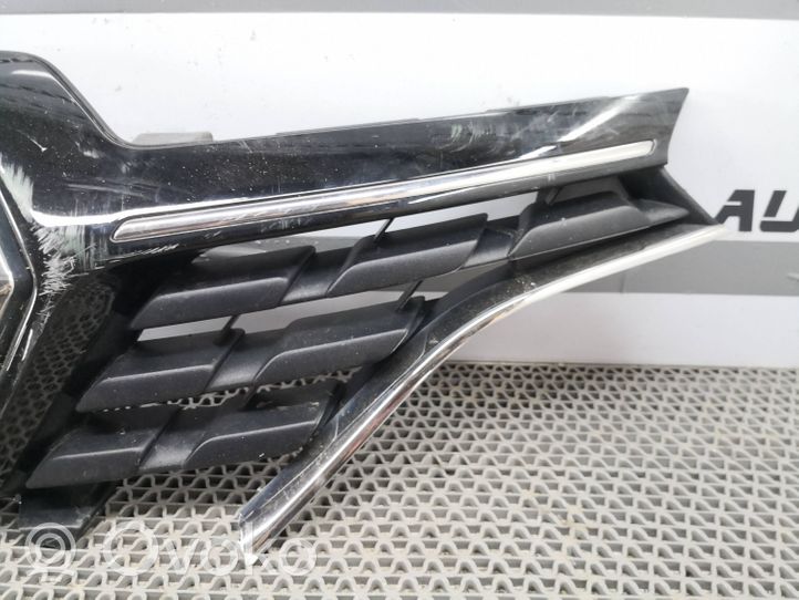 Renault Kadjar Maskownica / Grill / Atrapa górna chłodnicy 