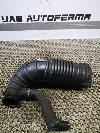 KIA Sportage Air intake hose/pipe 281303U100