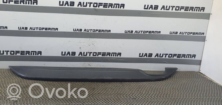 Volkswagen Golf VII Rivestimento della parte inferiore del paraurti posteriore 5G6807568D