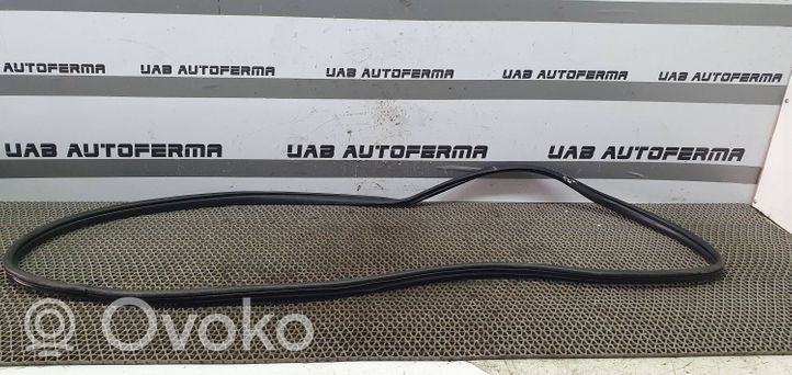 KIA Sportage Takaoven kumitiiviste (kiinni korissa) 831103U000