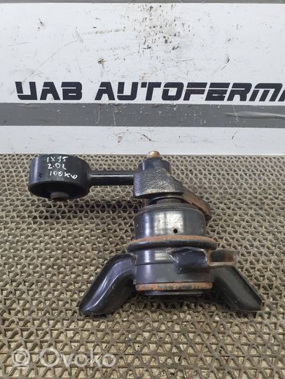 Hyundai ix35 Supporto di montaggio del motore 218252S200