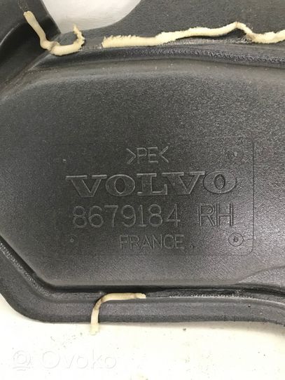Volvo V70 Deflector de aire de la puerta trasera 8679184