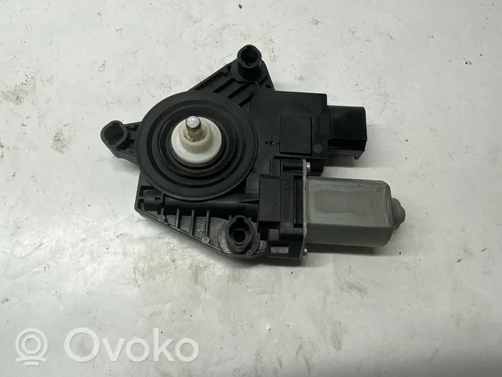 BMW 5 G30 G31 Alzacristalli della portiera anteriore con motorino 7457249