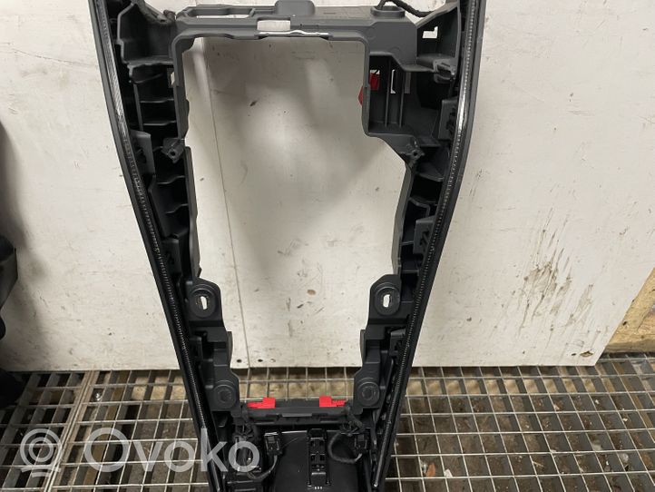 Audi Q3 F3 Sonstiges Einzelteil Mittelkonsole 83C863242