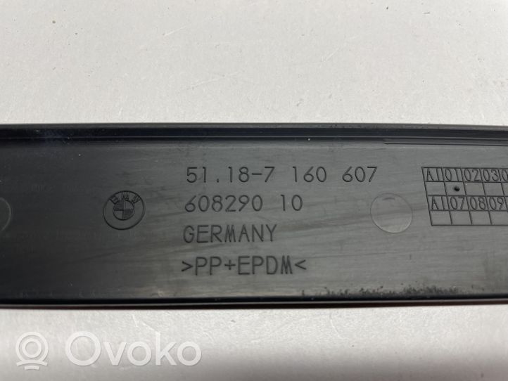 BMW 3 F30 F35 F31 Support de plaque d'immatriculation 7160607