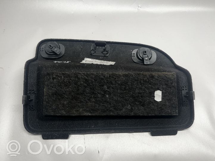 Audi A7 S7 4G Keskikonsolin takasivuverhoilu 4G8863887B