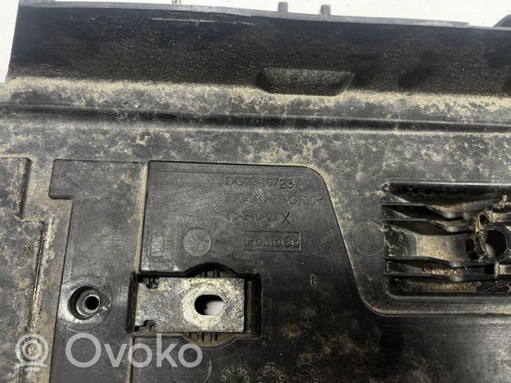 Ford Fusion II Support boîte de batterie DG9310723A