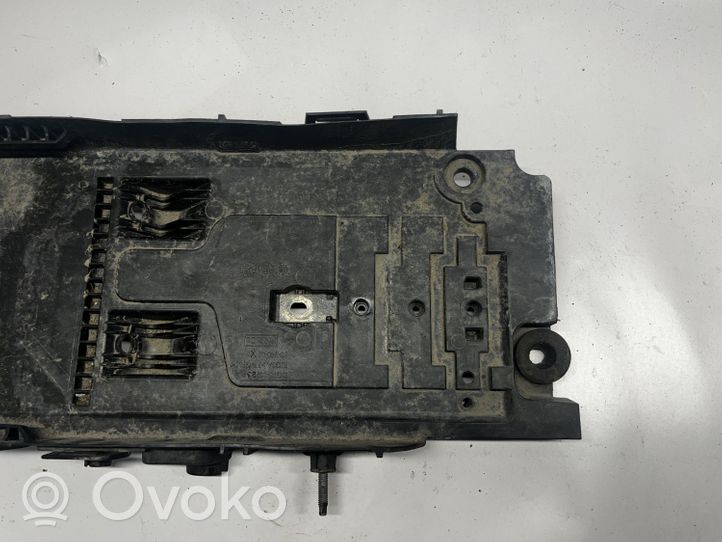 Ford Fusion II Vassoio scatola della batteria DG9310723A