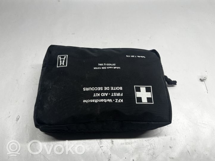 BMW 1 F20 F21 Kit di pronto soccorso 9371374