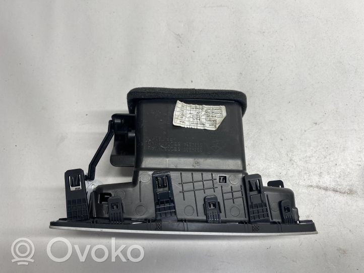 Chrysler Pacifica Kojelaudan tuuletussuuttimen suojalista 3354260