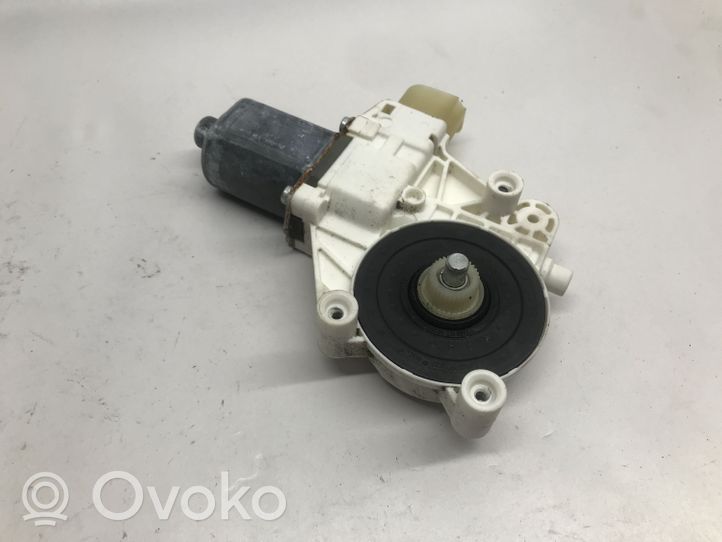 BMW 4 F32 F33 Moteur de lève-vitre de porte avant 70460310