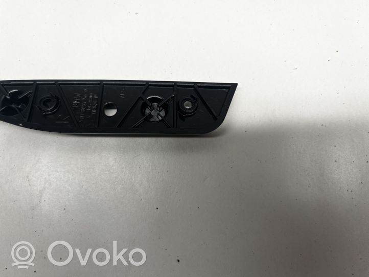 BMW 3 F30 F35 F31 Supporto di montaggio del parafango 8057256