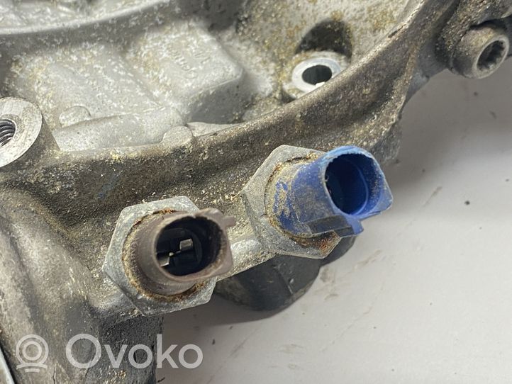 Audi A6 C7 Radiatore dell’olio trasmissione/cambio 06J115561B