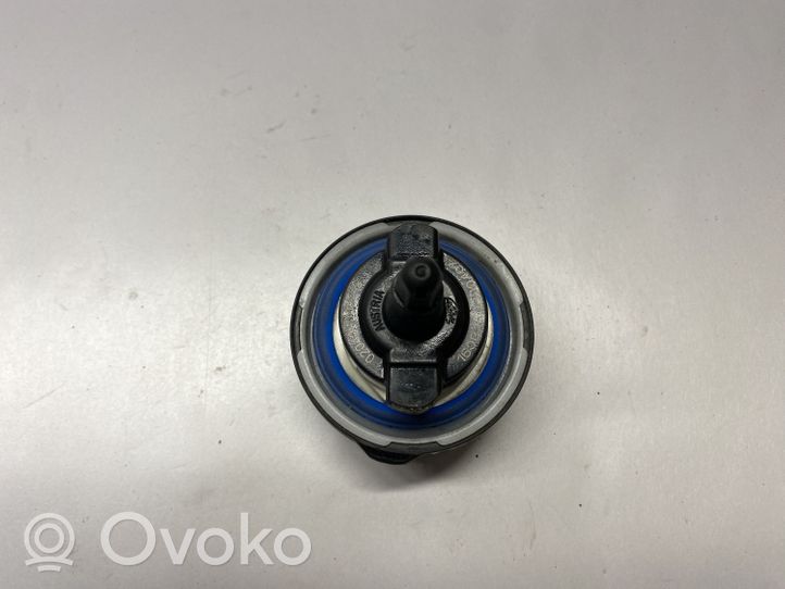 BMW X5 E70 Tappo del serbatoio del carburante 0204000719