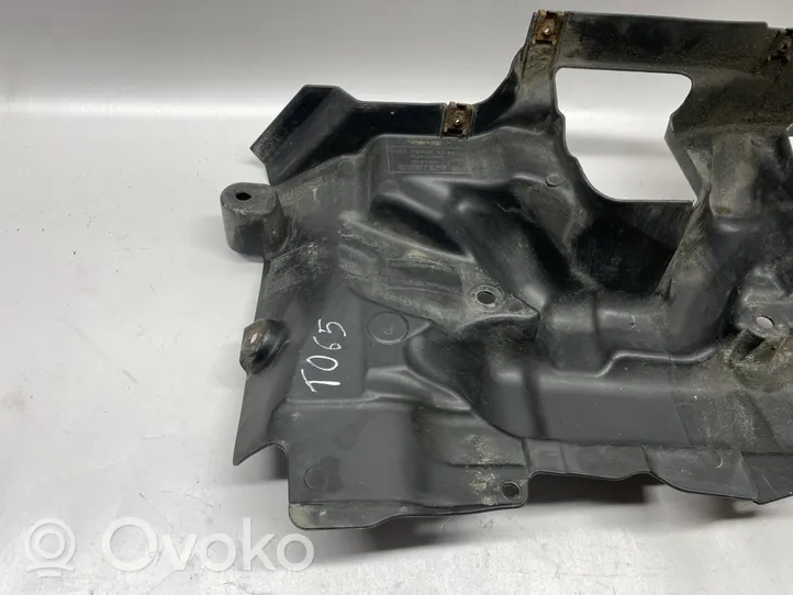 BMW 5 GT F07 Protezione inferiore del serbatoio del carburante 7185170