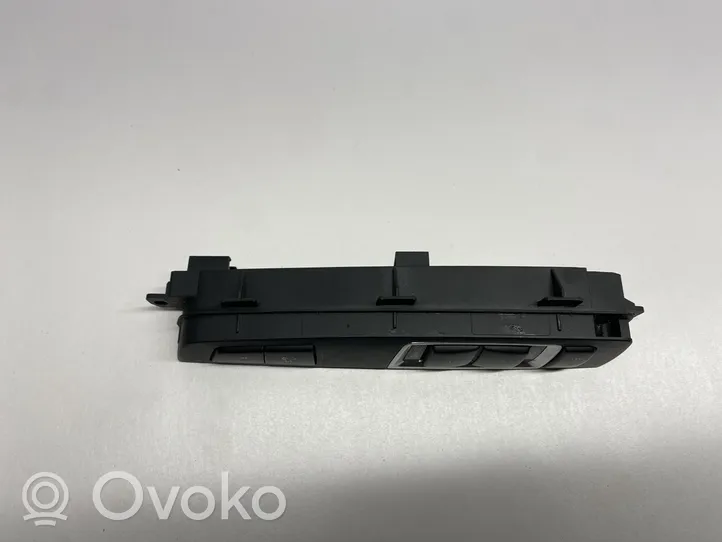 BMW X3 F25 Antipraslidimo/ sukibimo (ASR) jungtukas 9240295