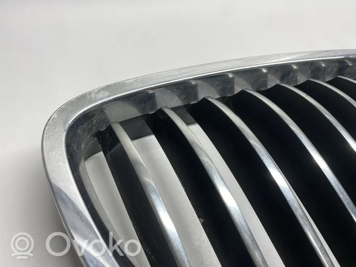 BMW 5 GT F07 Etupuskurin alempi jäähdytinsäleikkö 7200170
