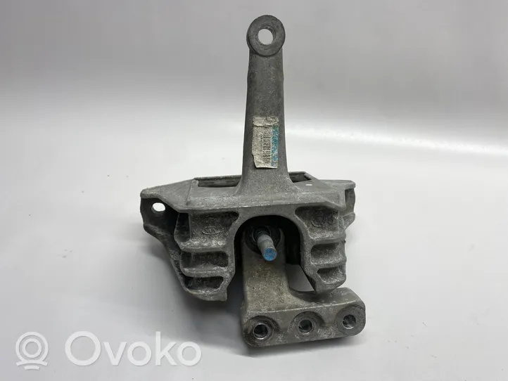 KIA Cerato Engine mount bracket 21812M6100