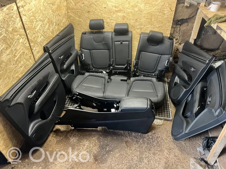 Hyundai Tucson IV NX4 Tapicerka / Komplet 89B70N7110