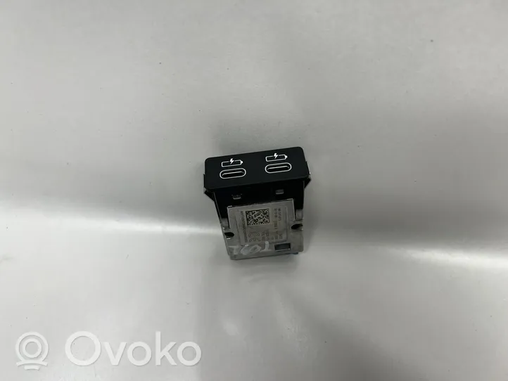 BMW 2 F45 Moduł / Sterownik USB 8711938