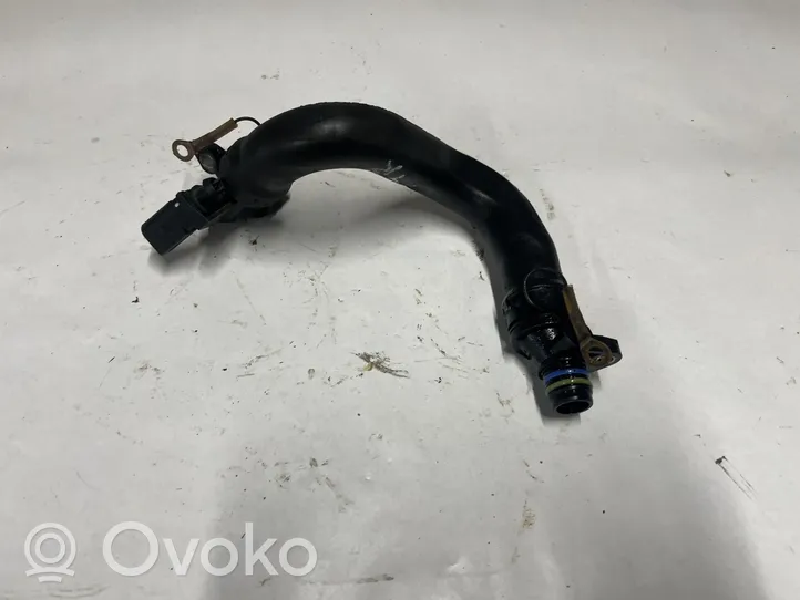 Volkswagen Jetta VII Tuyau de liquide de refroidissement moteur 04E103474H