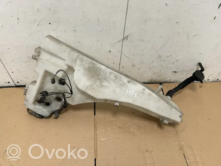 BMW X5 E70 Zbiornik płynu spryskiwaczy lamp 7161476