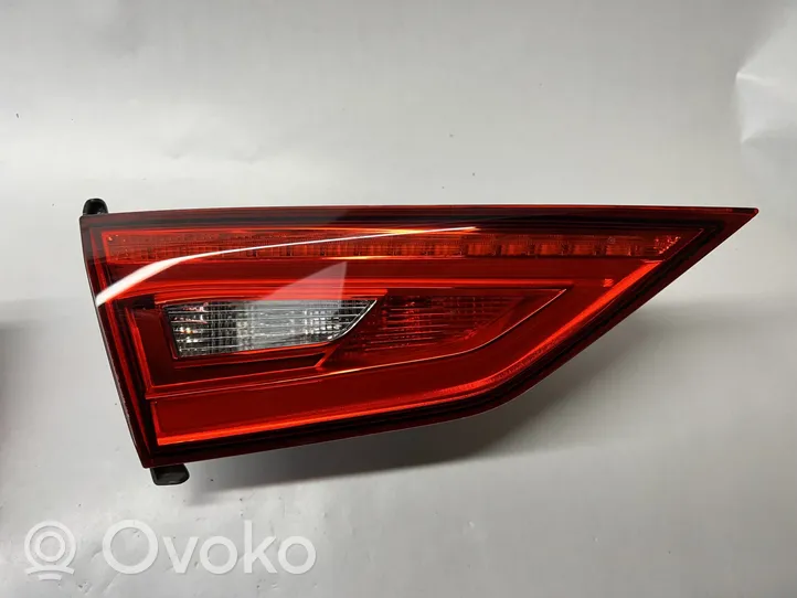 Audi A3 S3 8V Lampy tylne / Komplet 8V5845096A