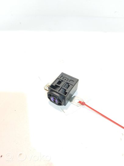 Audi A7 S7 4G Cavo positivo (batteria) 4F0915519