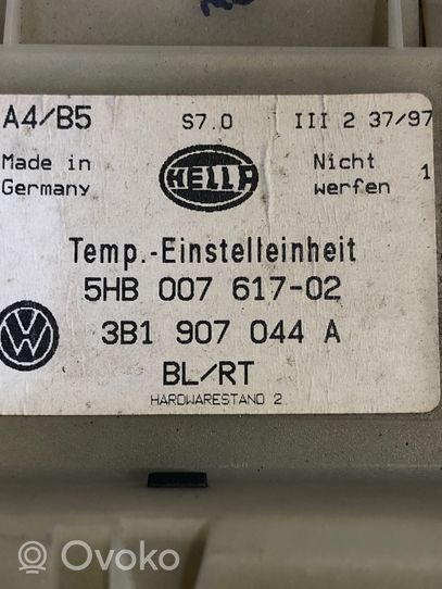 Volkswagen PASSAT B5 Centralina del climatizzatore 3B1907044A