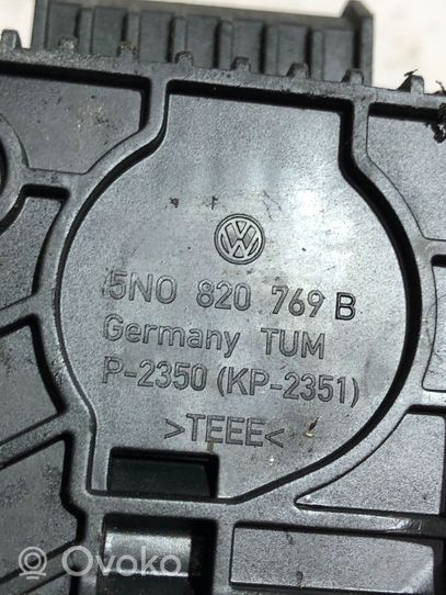 Volkswagen Tiguan Altra parte del motore 5N0820769B