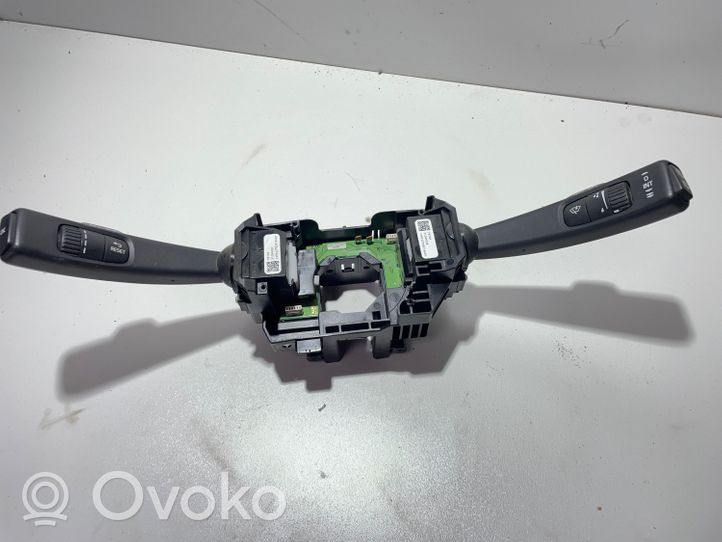 Volvo XC60 Leva/interruttore dell’indicatore di direzione e tergicristallo 31343022