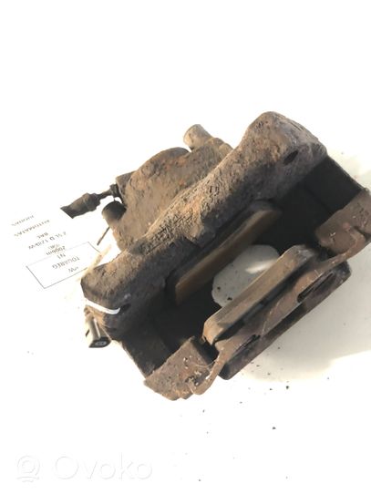 Volkswagen Touareg I Caliper de freno delantero 7l6105d