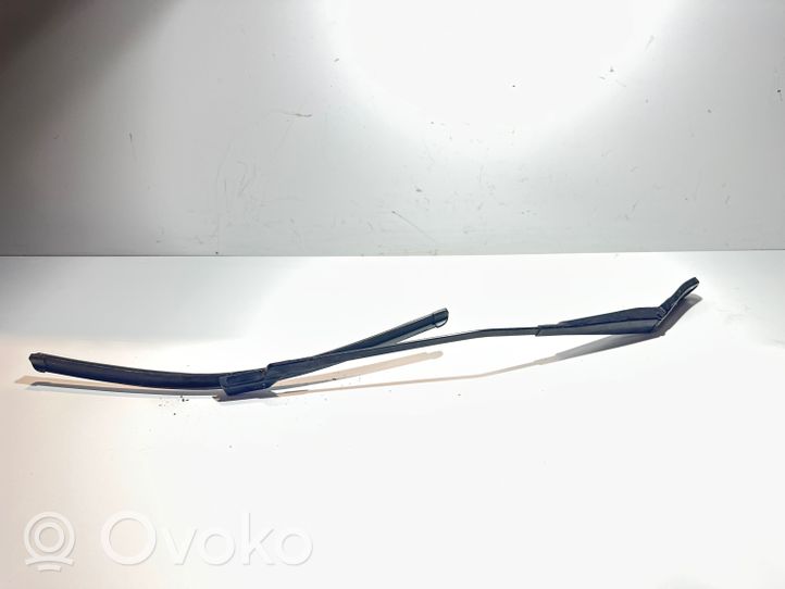 Volvo XC60 Front wiper blade arm 30753529