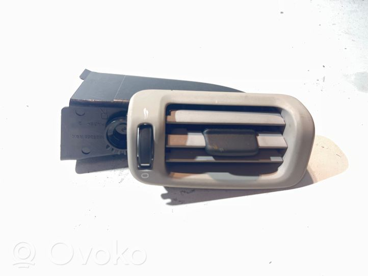 Volvo V70 Griglia di ventilazione centrale cruscotto 06E5365