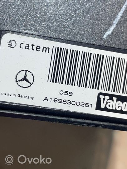 Mercedes-Benz GL X164 Sähköinen ohjaamon lämmittimen säteilylämmitin A1698300261