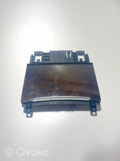 Audi A7 S7 4G Peleninė panelėje 4G0863273a